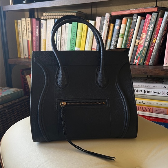 Céline Medium Phantom Bag Textured Calf, Dark Blue Gold Hardware - Picture 10 of 16